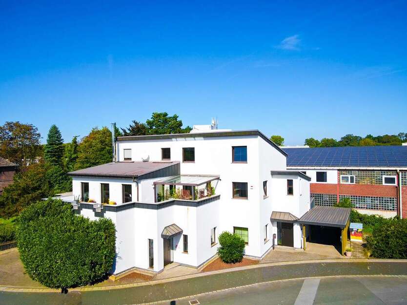 Haus zum Kaufen in Oberhausen Buschhausen 789.000 € 230.25 m² 7.5 zimmer