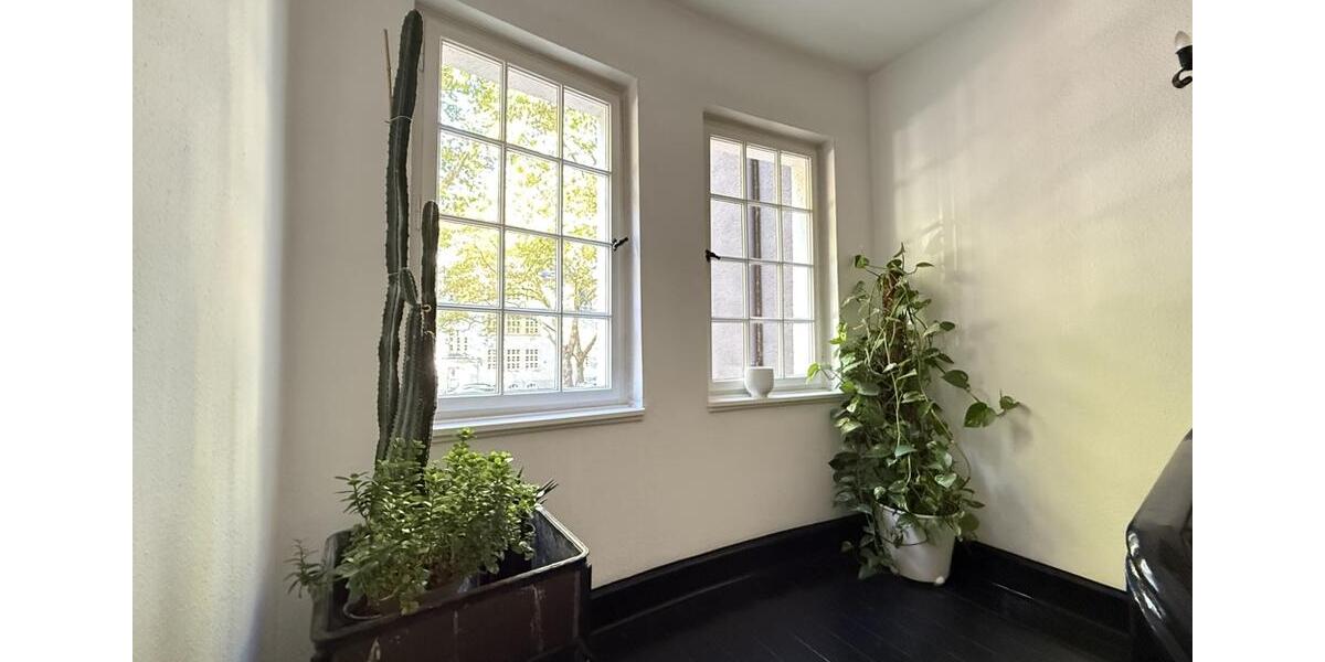 Villa Gelsenkirchen Buer - 12 Zimmer, 310 m&sup2;, 3.200&euro; | Angebot:22985202