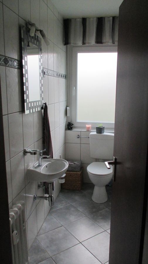 Provisionsfrei* Mehrfamilienhaus, 4 WE in Top Lage, EG 93 qm mit Garten u. Garage frei