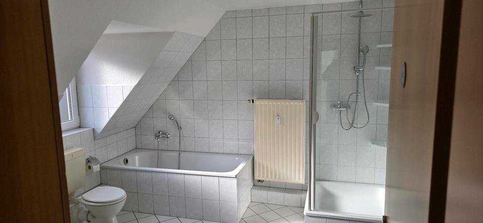 Dachgeschoßwohnung Castrop-Rauxel Deinighausen - 2.5 Zimmer, 64 m&sup2;, 475&euro; | Angebot:25131213