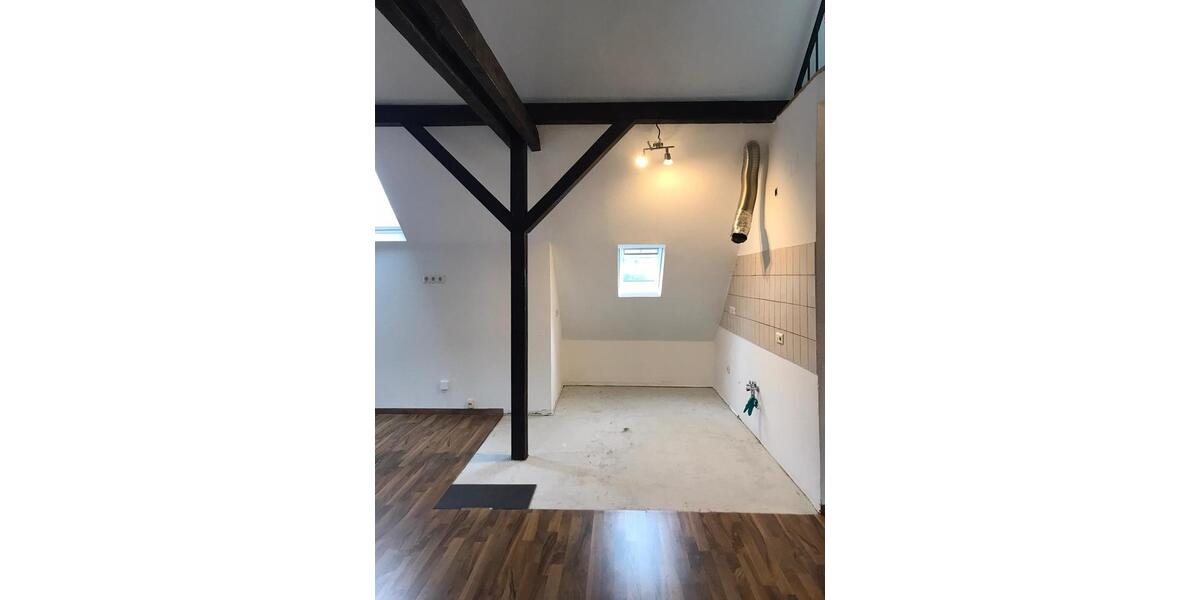 Dachgeschoßwohnung Bochum Höntrop - 4.5 Zimmer, 135 m&sup2;, 945&euro; | Angebot:24740012