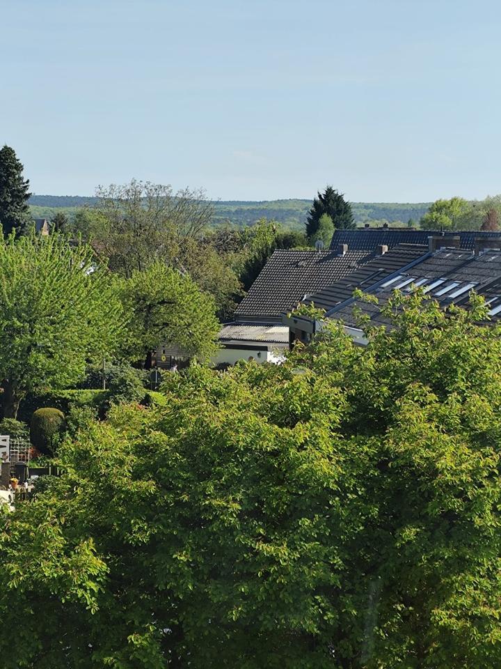 Sanierte 3-Zimmer-Wohnung mit Balkon, Smart-Home & Fernblick zimmer