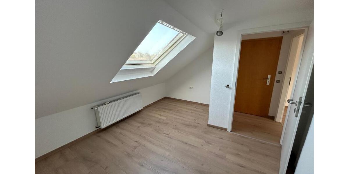 Dachgeschoßwohnung Witten Heven - 2 Zimmer, 29 m&sup2;, 270&euro; | Angebot:25448300
