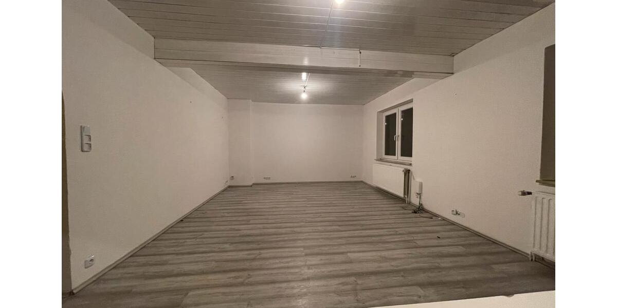 Etagenwohnung Essen Stadtbezirk III - 3 Zimmer, 70 m&sup2;, 950&euro; | Angebot:26366118