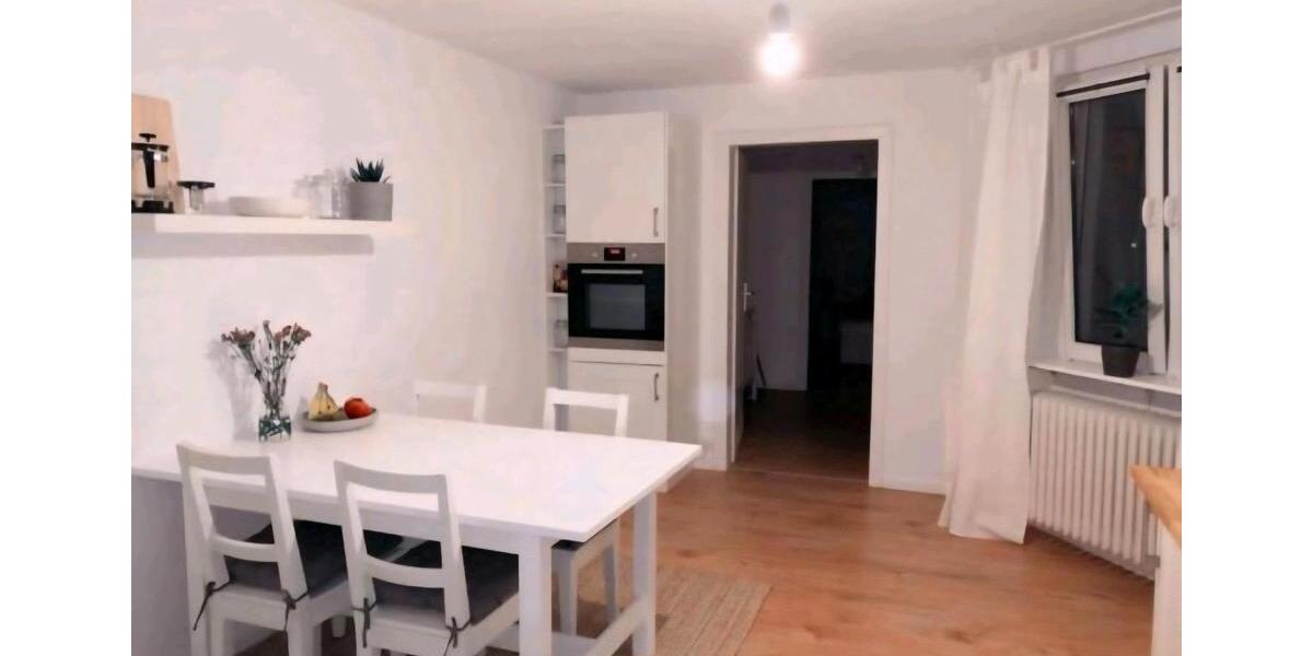 Zentrale 75qm helle möblierte Wohnung 3 zimmer