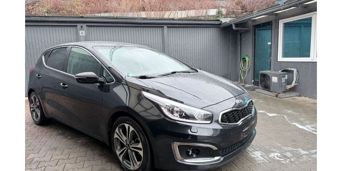 Kia ceed / Ceed 118.000 km 8.999 &euro; Mülheim an der Ruhr 45468