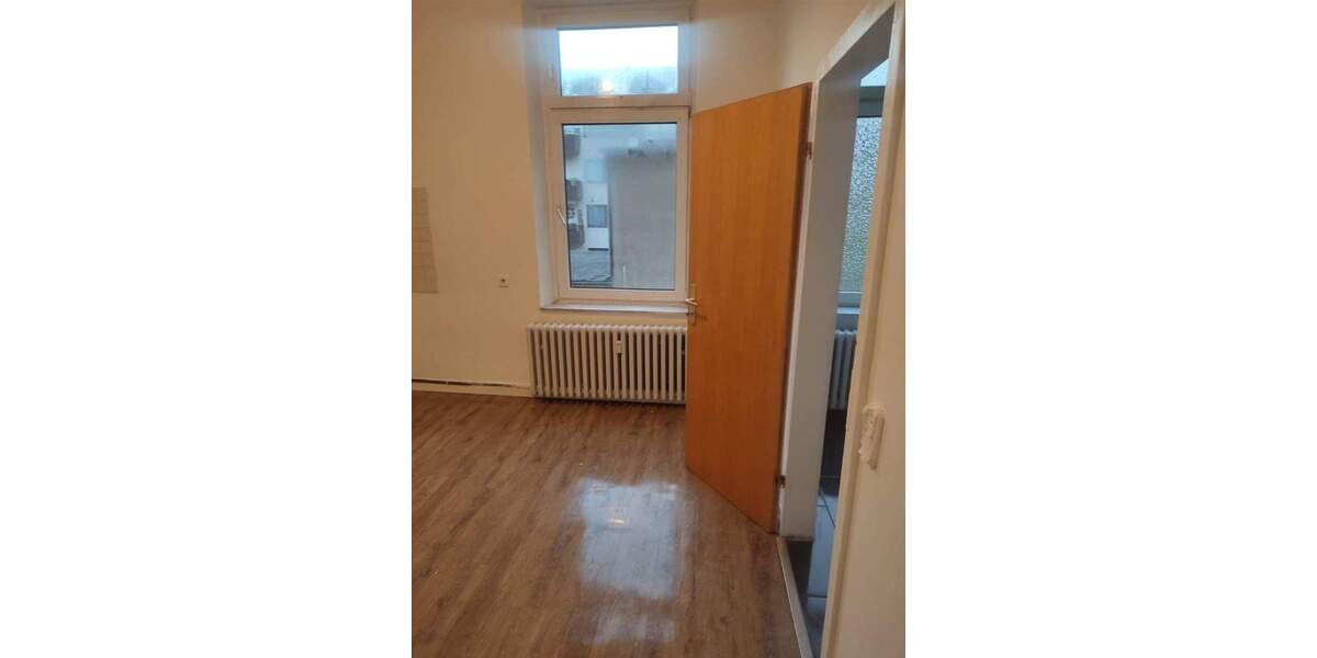 Etagenwohnung Oberhausen Altstadt-Mitte - 4 Zimmer, 85 m&sup2;, 510&euro; | Angebot:23419434