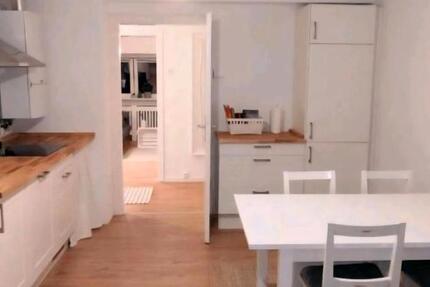 Zentrale 75qm helle möblierte Wohnung 3 zimmer