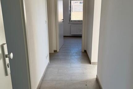 3,5 Zimmer, Dachgeschosswohnung 500€ Kaltmiete +260 € NK u. HK zimmer