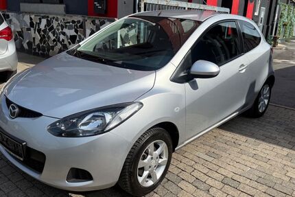 Mazda 2 99.000 km 3.490 &euro; Essen 45143