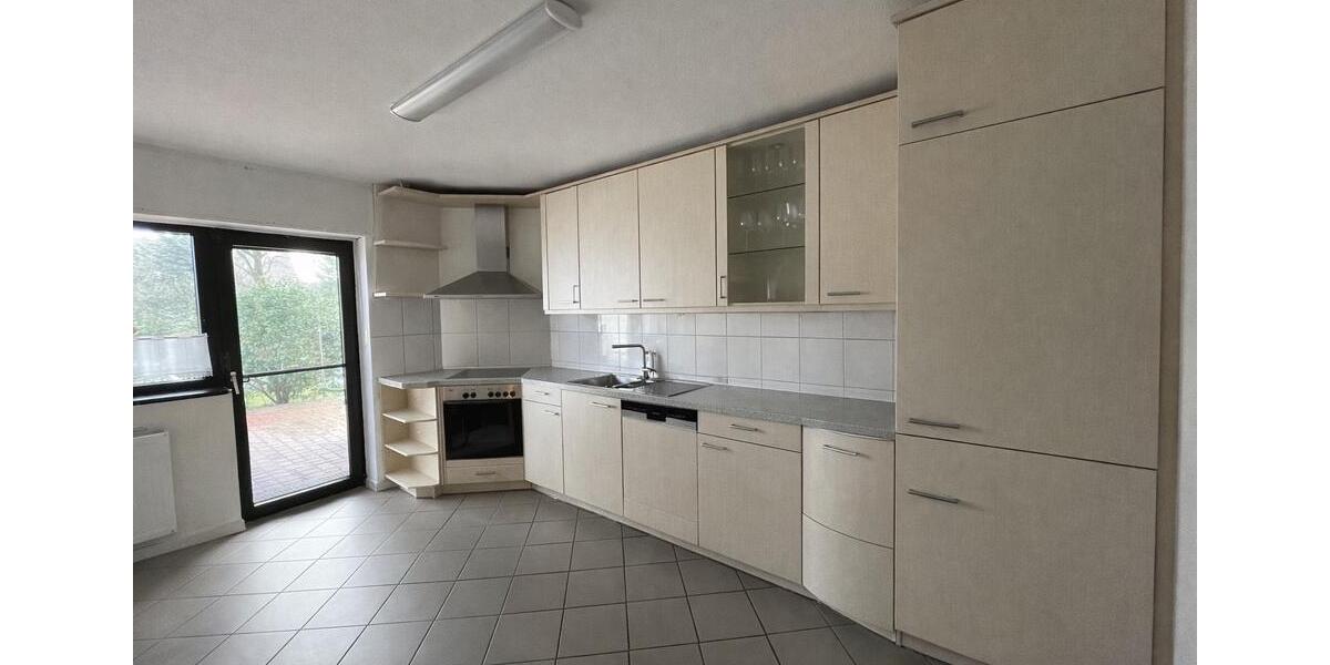 Erdgeschoßwohnung Oberhausen Biefang - 3 Zimmer, 100 m&sup2;, 1.150&euro; | Angebot:24780186