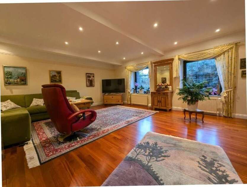 Haus zum Kaufen in Dortmund 895.000 € 365 m²