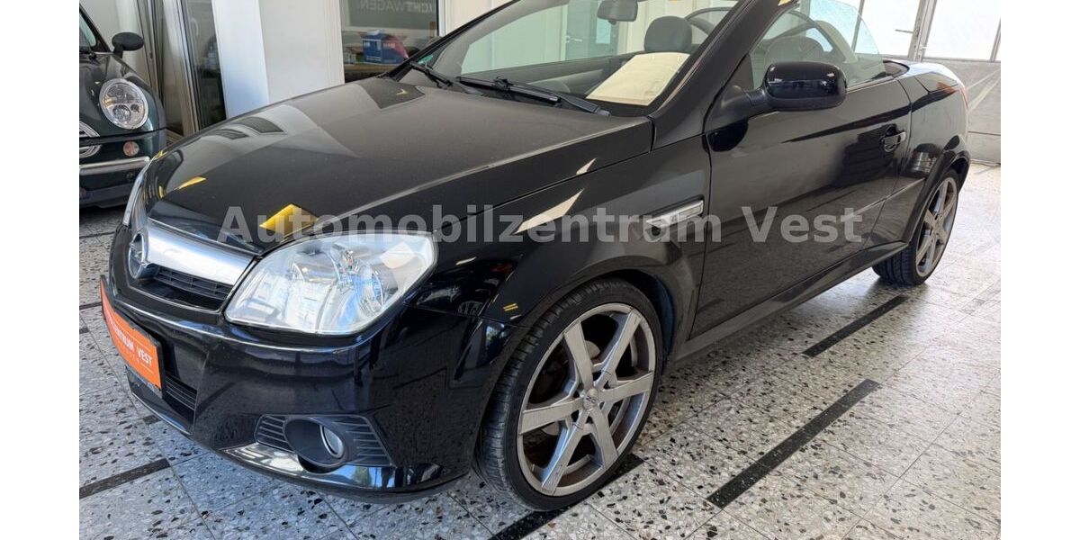 Opel Tigra 135.000 km 2.990 &euro; Recklinghausen 45657
