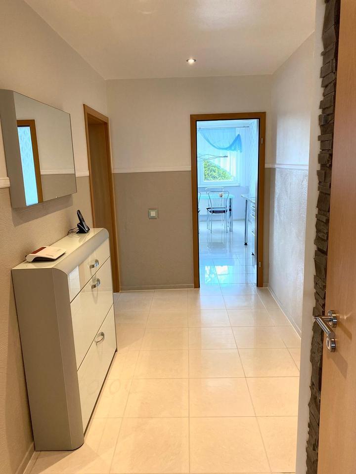 Luxuriöse Wohnung Eigentumswohnung m. Balkon & Garage + Parkplatz zimmer