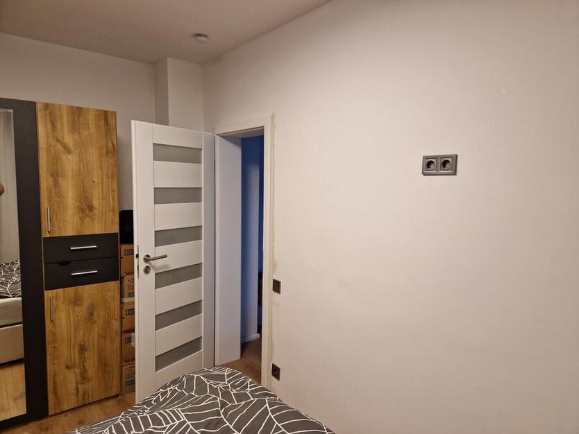 Exclusiv möbilierte Wohnung. Zentrale Lage zimmer