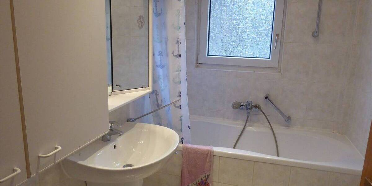 Etagenwohnung Oberhausen Osterfeld-West - 2 Zimmer, 52 m&sup2;, 330&euro; | Angebot:25814908
