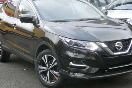 Nissan Qashqai 72.000 km 14.900 € Bochum 44867