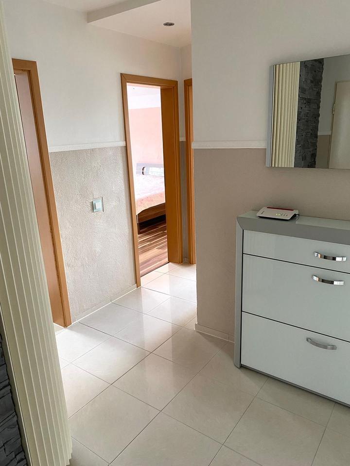 Luxuriöse Wohnung Eigentumswohnung m. Balkon & Garage + Parkplatz zimmer