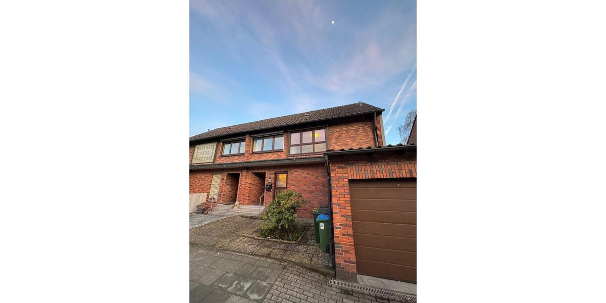 Doppelhaushälfte Oberhausen Schmachtendorf - 5 Zimmer, 120 m&sup2;, 1.590&euro; | Angebot:25261327