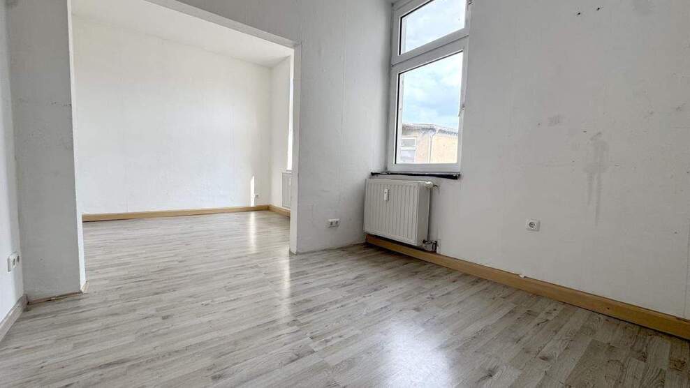 Jedem Kind ein eigenes Zimmer - charmante Maisonette mit Balkon. 5 zimmer
