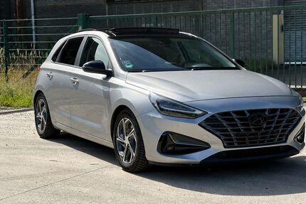 Hyundai i30 98.000 km 17.900 &euro; Hattingen 45529