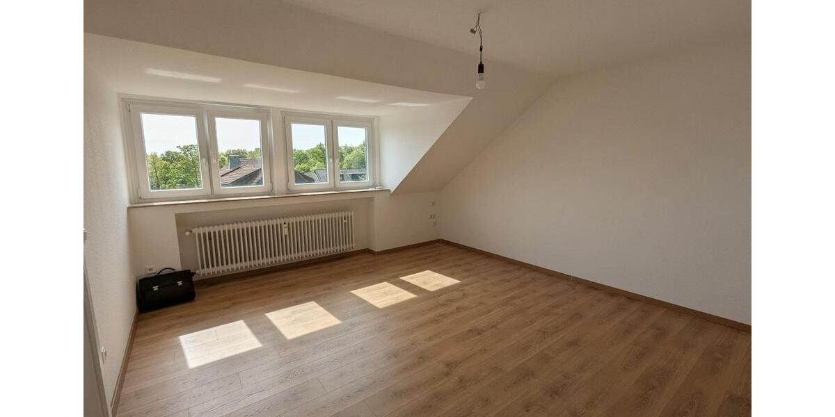 Dachgeschoßwohnung Essen Stadtbezirk IV - 2 Zimmer, 50 m&sup2;, 470&euro; | Angebot:26356335