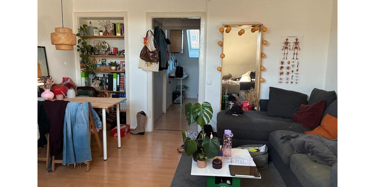 Dachgeschoßwohnung Essen Stadtbezirk II - 1 Zimmer, 30 m&sup2;, 375&euro; | Angebot:26271498