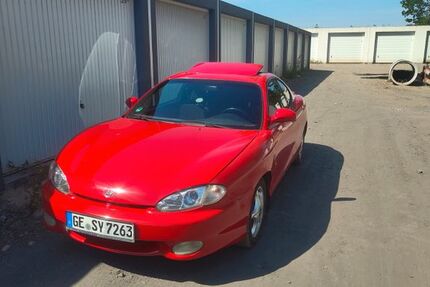 Hyundai Coupe 148.000 km 4.200 &euro; Gelsenkirchen 45889