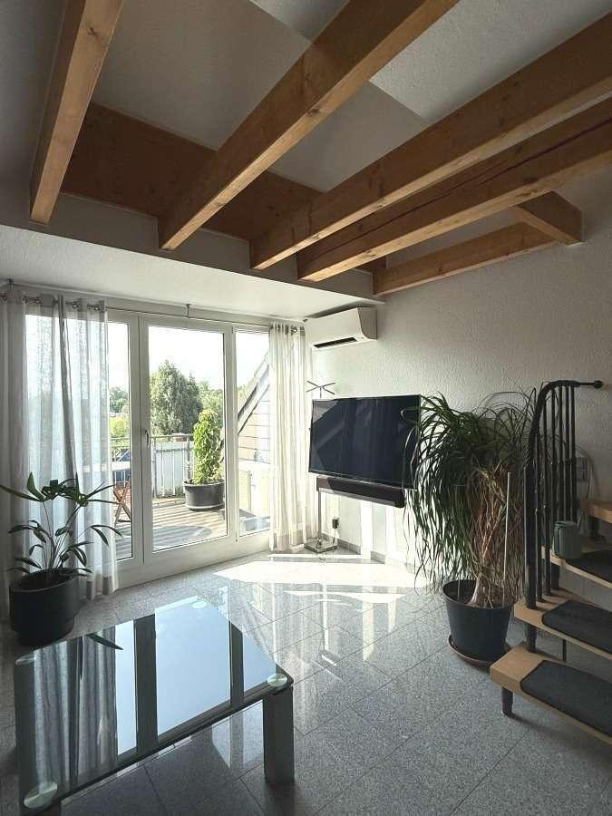 Stylische Maisonette-Wohnung mit Balkon – ruhig & zentral gelegen zimmer