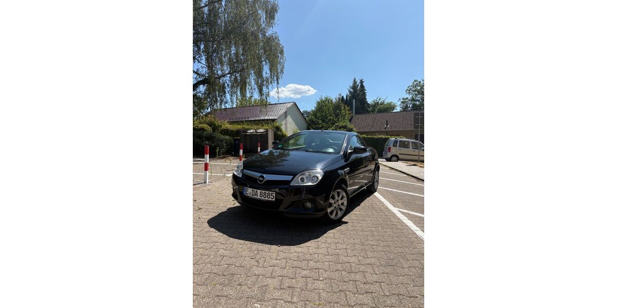 Opel Tigra 93.500 km 1.750 &euro; Essen 45277