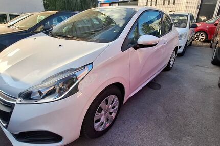 Peugeot 208 167.700 km 3.990 &euro; Dortmund 44339