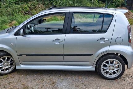 Daihatsu Sirion 150.000 km 1.950 &euro; sprockhövel 45549