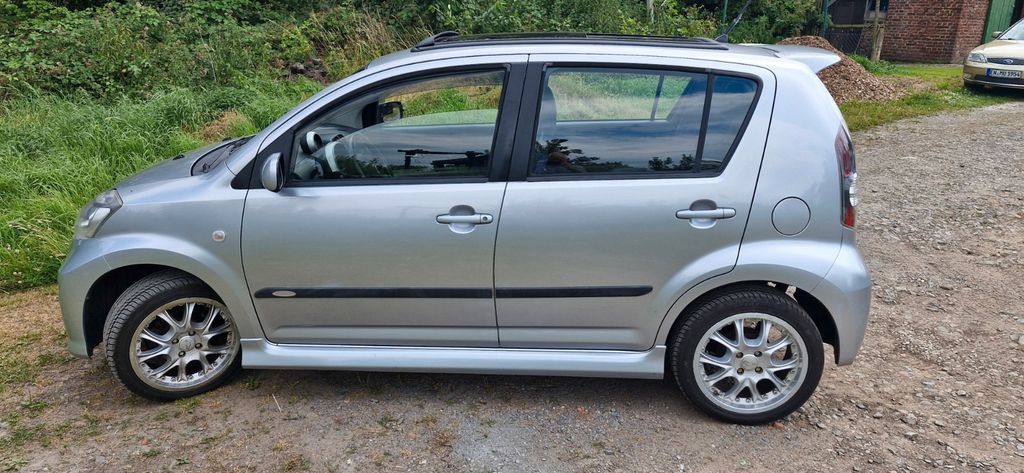 Daihatsu Sirion 150.000 km 1.950 &euro; sprockhövel 45549