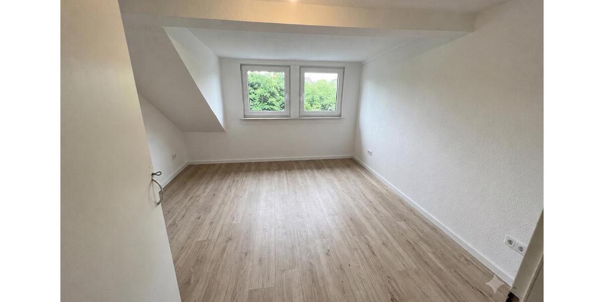 Dachgeschoßwohnung Herne Wanne-Bickern - 4 Zimmer, 90 m&sup2;, 199.000&euro; | Angebot:27085989