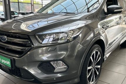 Ford Kuga 169.897 km 9.890 &euro; Bottrop 46236