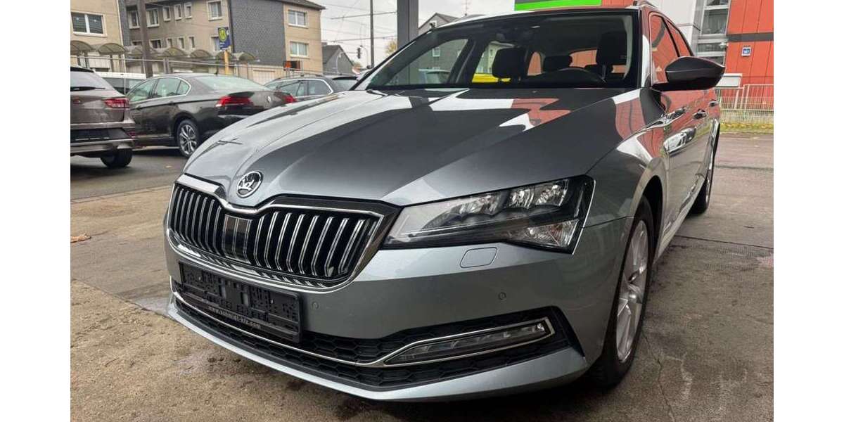 Skoda Superb 174.000 km 17.990 &euro; Mülheim Ruhr 45475