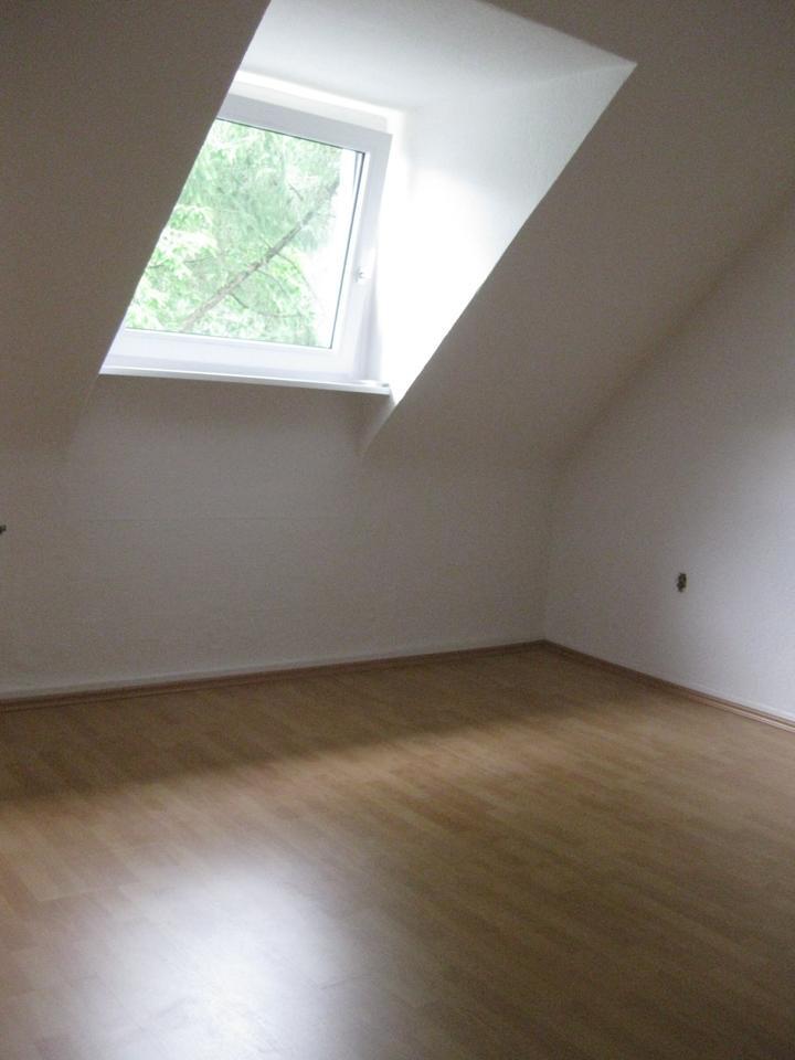 Gute Kapitalanlage in zentraler Lage - 2,5 Zimmer Wohnung zimmer