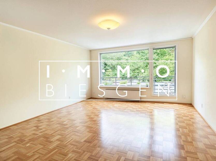 BESICHTIGUNGSSTOPP! Familien willkommen! Attraktive 4,5-Zimmer Wohnung mit Garage in Frohnhausen.