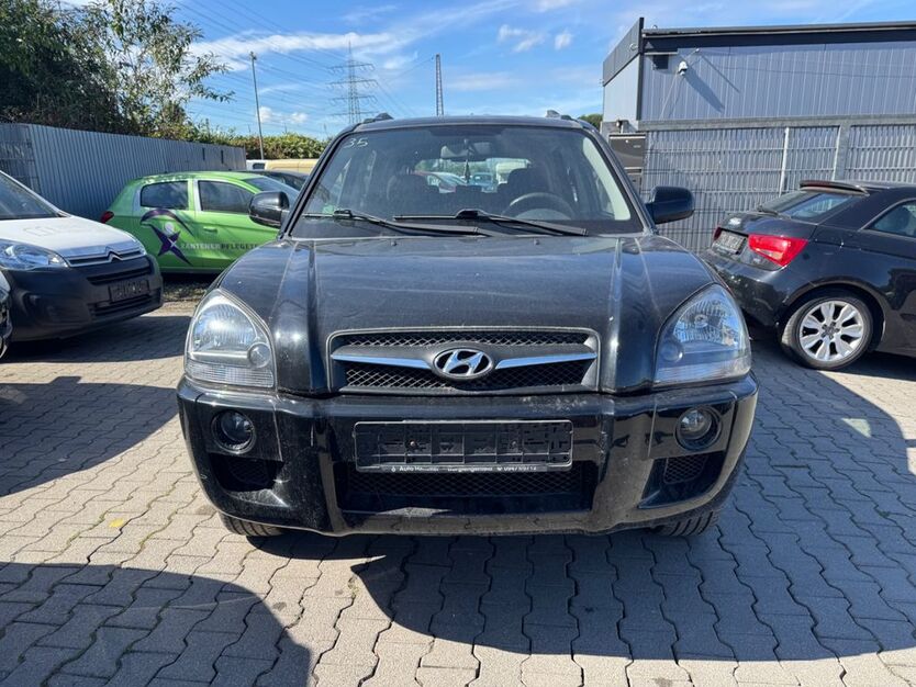 Hyundai TUCSON 180.000 km 1.850 € Essen 45326