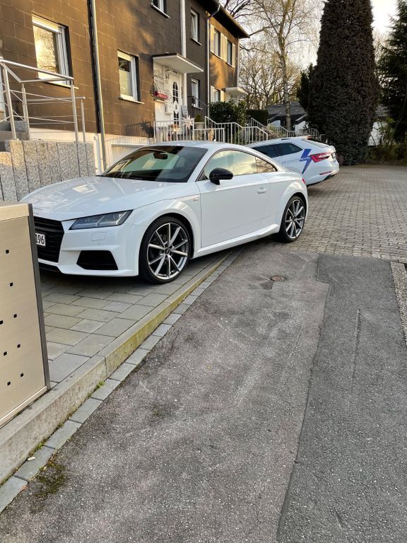 Audi TT 114.000 km 22.999 € Bochum 44805