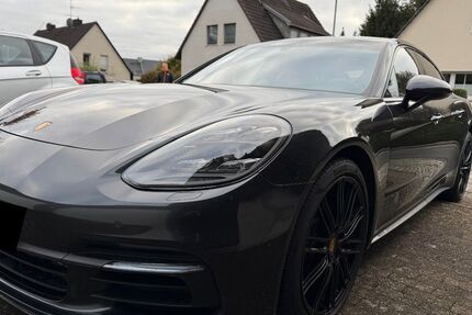 Porsche Panamera 156.000 km 49.800 € Essen 45277