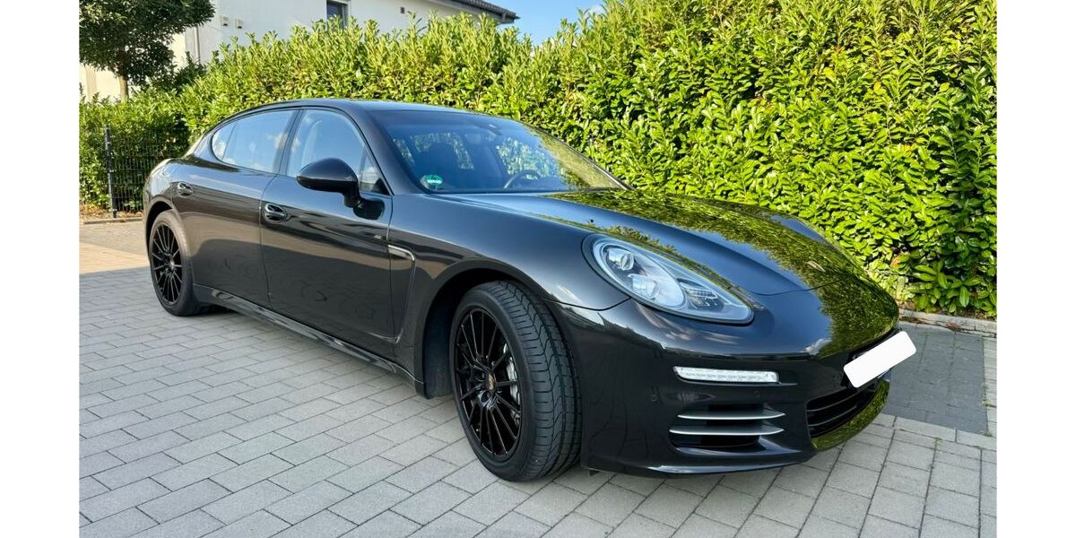 Porsche Panamera 69.808 km 41.990 &euro; Dortmund 44229