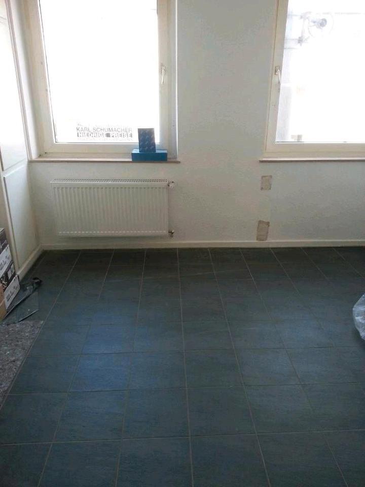 Bezugsfreie 3-Zimmer-Wohnung mit Wohnküche und TL-Bad zimmer