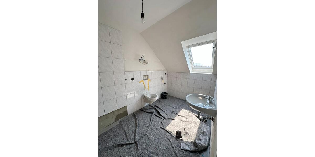 Dachgeschoßwohnung Gladbeck - 2.5 Zimmer, 67 m&sup2;, 205.000&euro; | Angebot:27147425