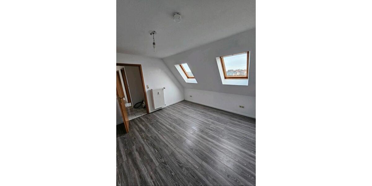 Dachgeschoßwohnung Castrop-Rauxel Bladenhorst - 2 Zimmer, 45 m&sup2;, 610&euro; | Angebot:27604050