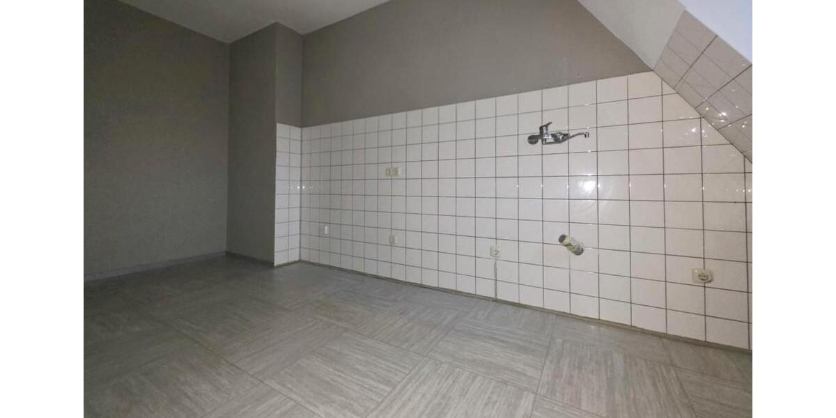 Altbau-Charme: 4,5 Zi. mit Echtholzparkett & sep. Home-Office-Zimmer in Top-Lage (Stadtwald-Nähe) 4 zimmer