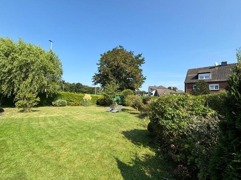 Doppelhaushälfte mit großem Garten in Ickern zimmer