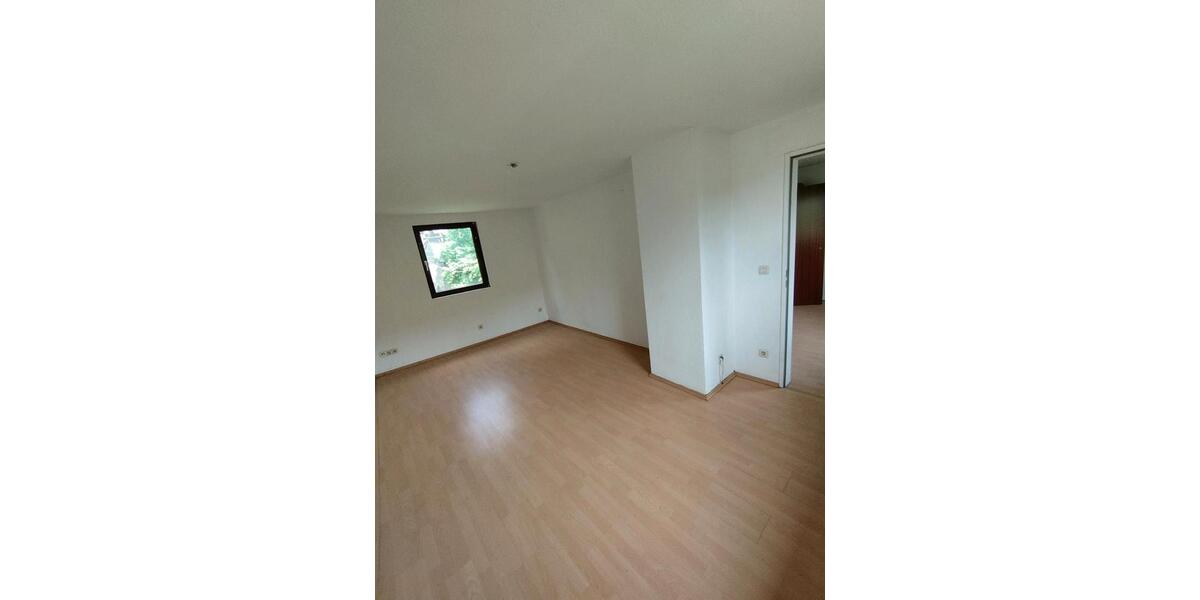 Dachgeschoßwohnung Oberhausen Schmachtendorf - 1 Zimmer, 27 m&sup2;, 520&euro; | Angebot:25177781