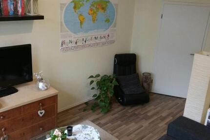 2,5Zi-W**mit Einbauküche**Uhlandstraße Nähe Hbf - WG-geeignet 2 zimmer