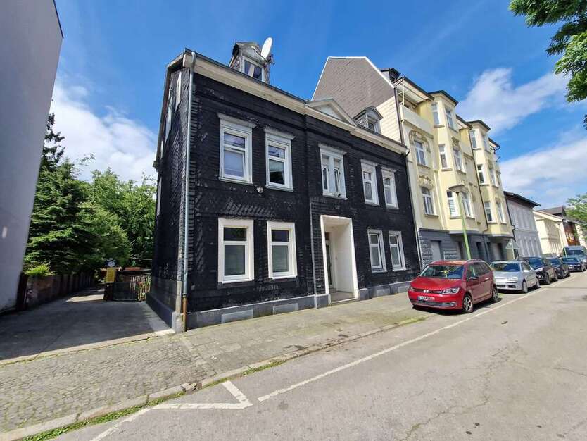 Haus zum Kaufen in Hagen 170.000 € 320 m² 10 zimmer